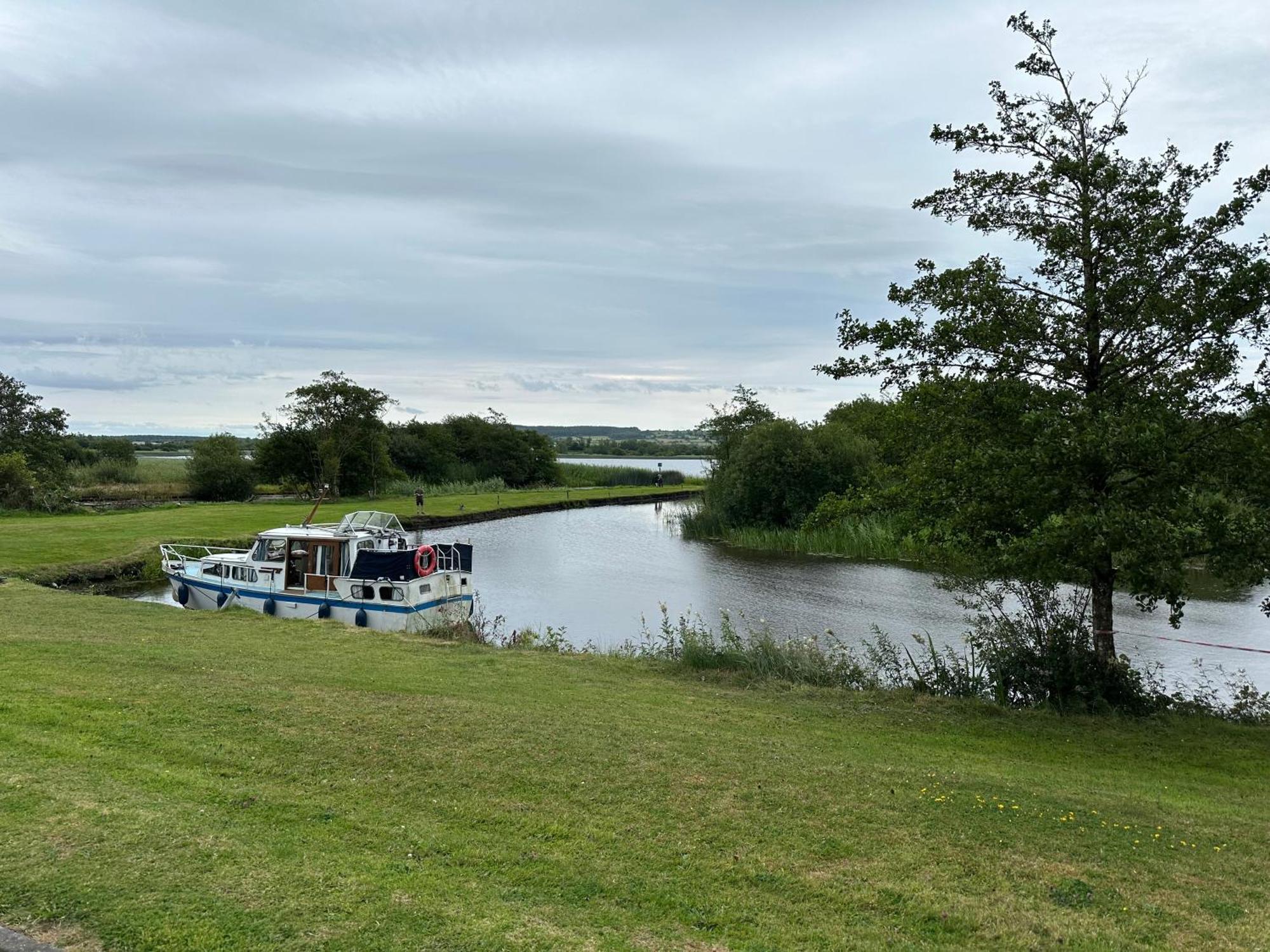 Home Near The River Shannon Rooskey Dış mekan fotoğraf